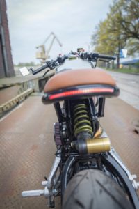 Yamaha Virago XV920 Cafe Racer - Seat shock and brake light